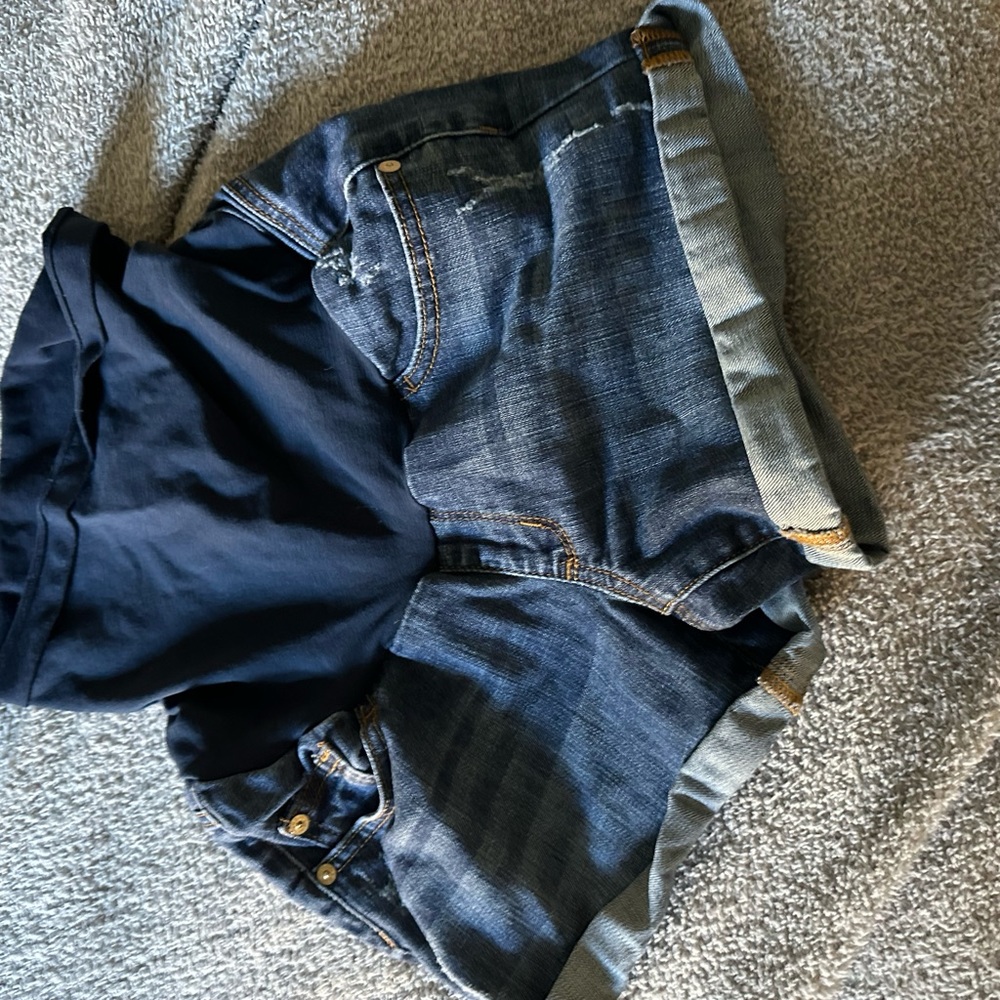 Like new maternity jean shorts